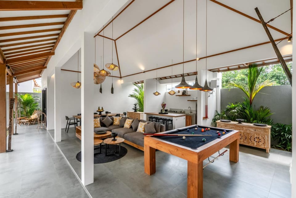 Billiard, Living room, Pool view