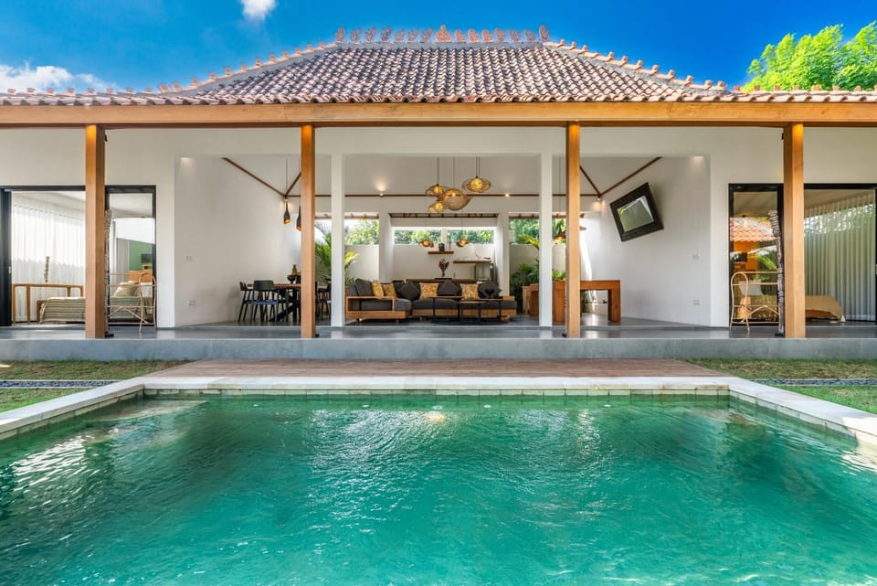 Living room, Garden view, Pool view, Swimming pool