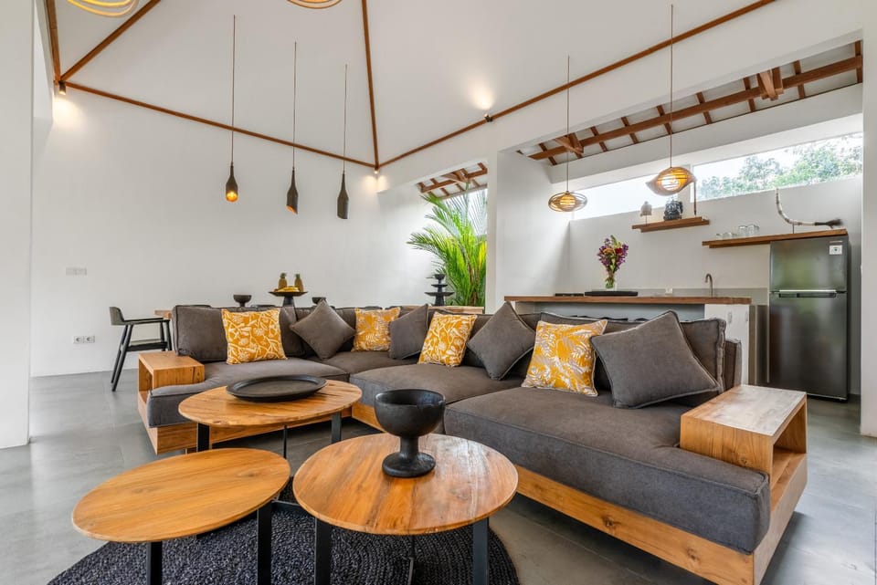 Living room, Seating area, kitchen