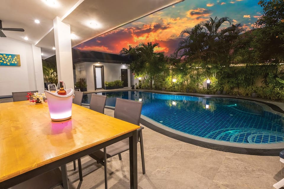 Villa Sabai, minutes to the Beach and City Pattaya House in Pattaya City