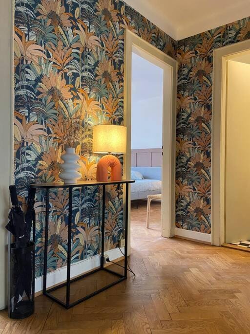 10 min Christmas market and 10min EU Parliament-WiFi-TV Apartment in Strasbourg