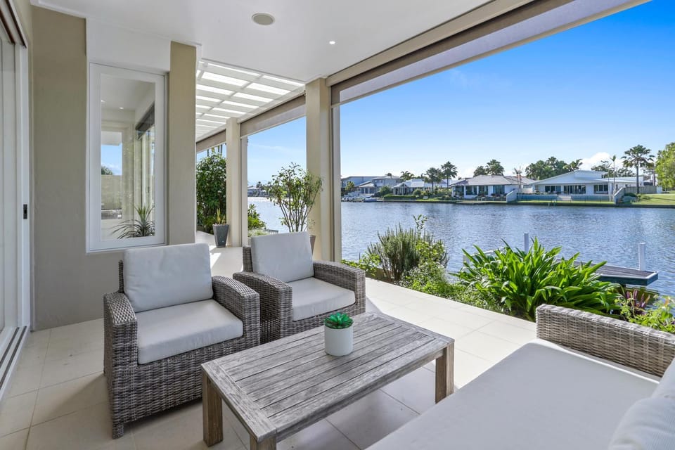 Balcony/Terrace, River view