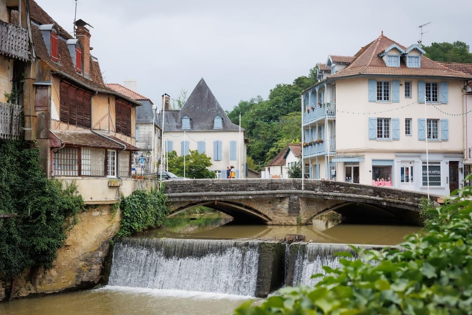 Appartement Le Nid du Saleys - 70 m2 centre ville de Salies-de-Béarn Apartment in French Basque Country