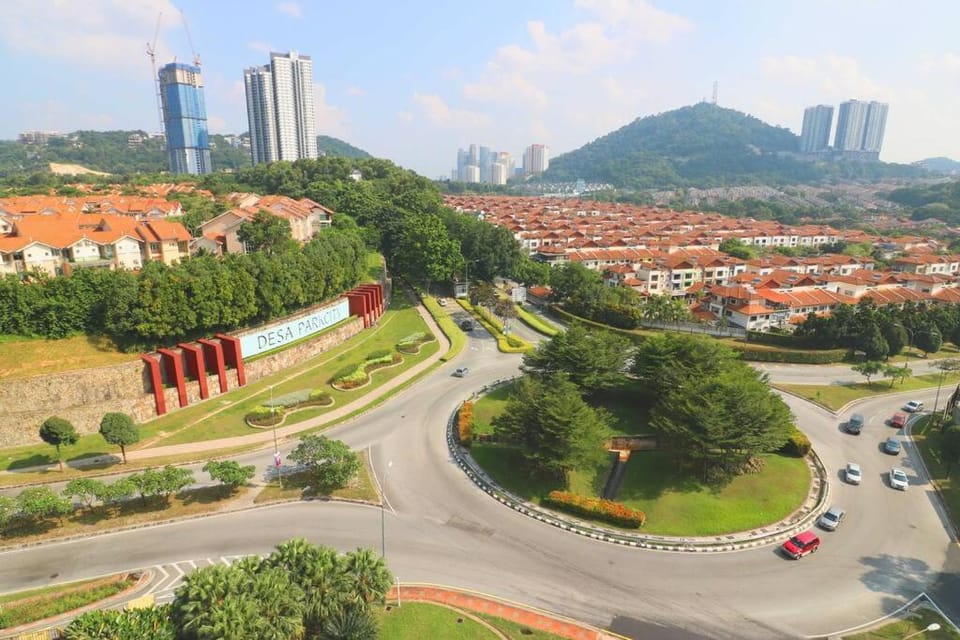 Nearby landmark, Neighbourhood