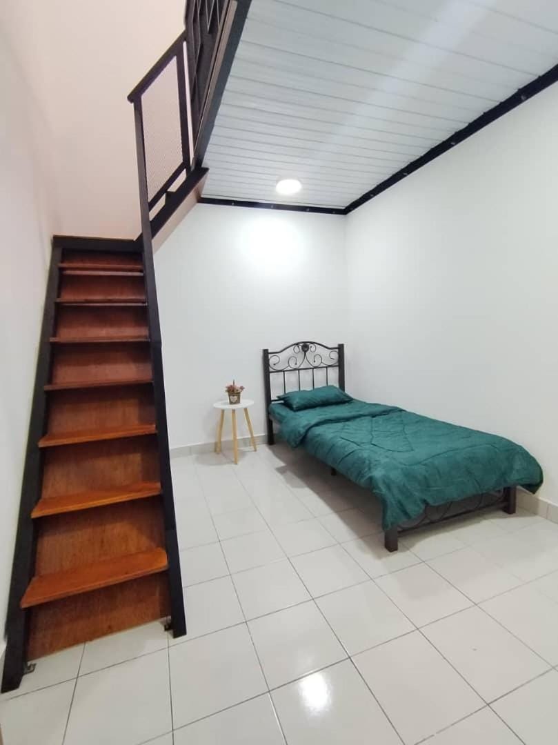 Orked Homestay Seri Iskandar House in Perak Tengah District