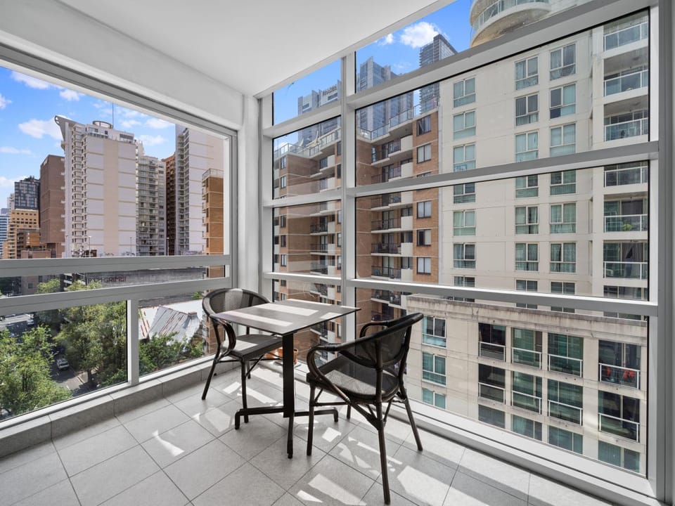 Modern CBD Stay Steps to ICC & Harbour Apartment in Sydney