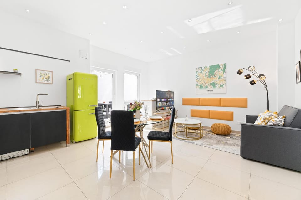 TV and multimedia, Living room, Dining area, kitchen