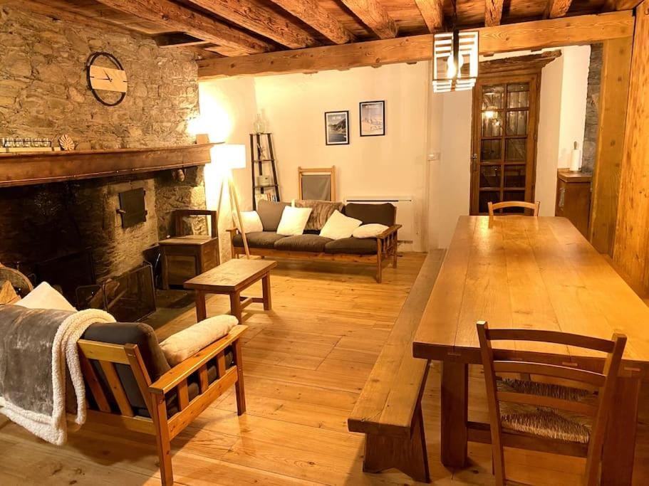 Maison typique rénovée 4 CHBR lac d'Oô Peyragudes Chalet in Catalonia