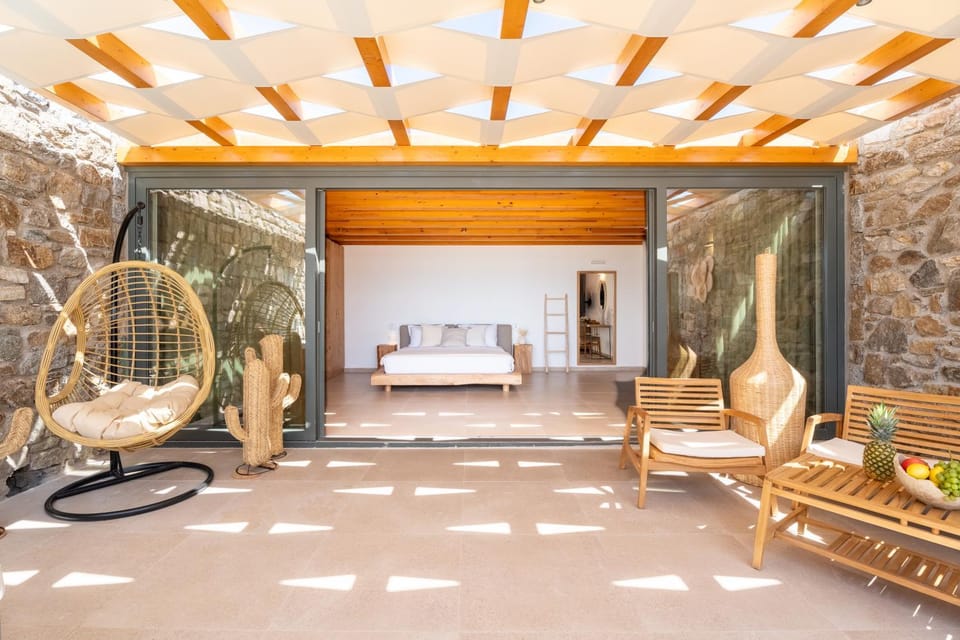 Seating area, Bedroom