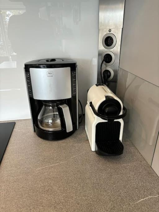 Coffee/tea facilities, toaster