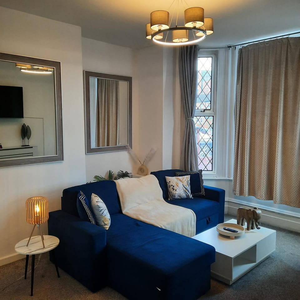 TV and multimedia, Living room, Photo of the whole room, Seating area