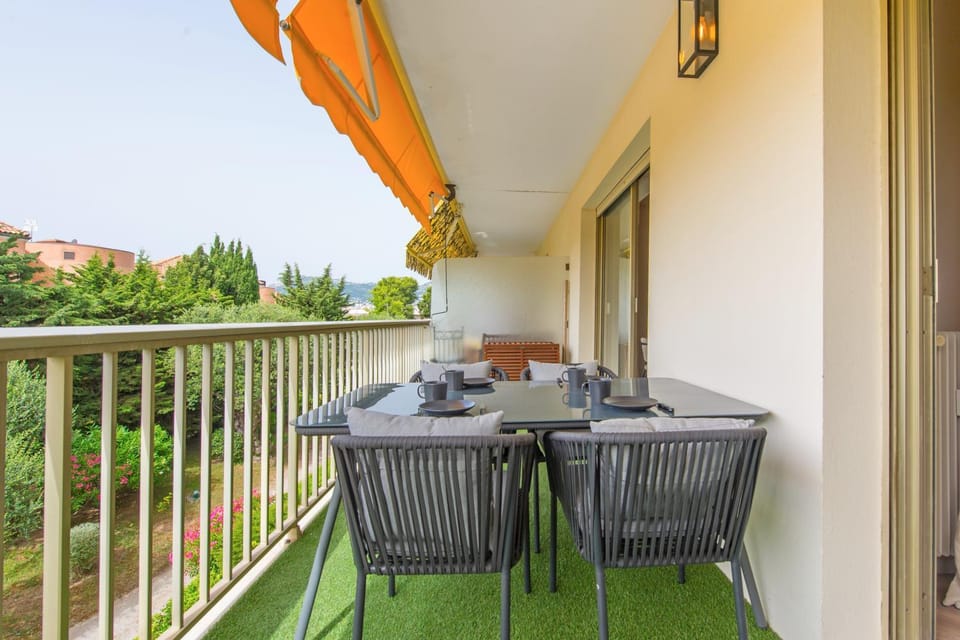 Patio, View (from property/room), Balcony/Terrace