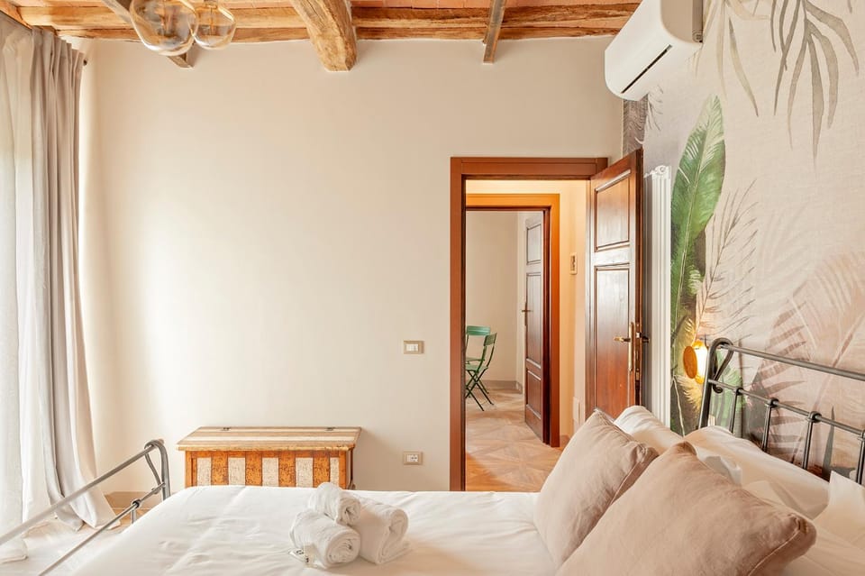 Bed, air conditioner