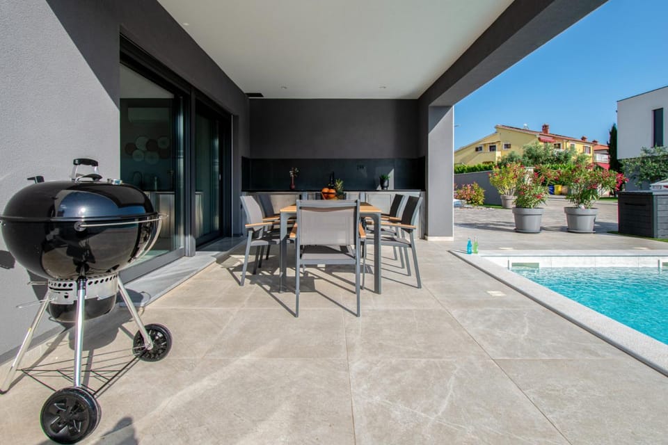 Designer Villa Luna near the sea - by Istrabook Villa in Banjole