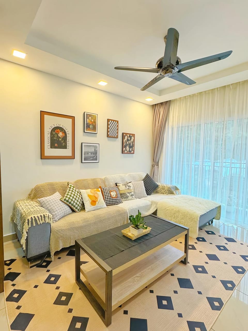 Living room, Seating area