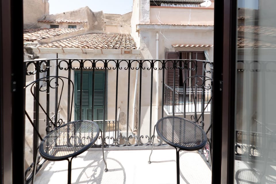 View (from property/room), Balcony/Terrace
