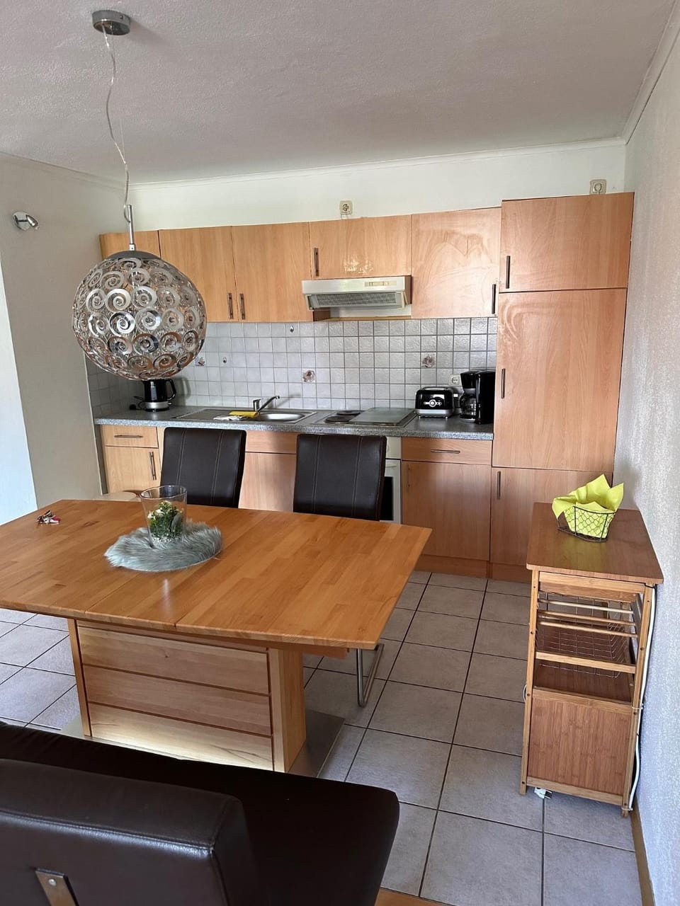 Seating area, Dining area, kitchen