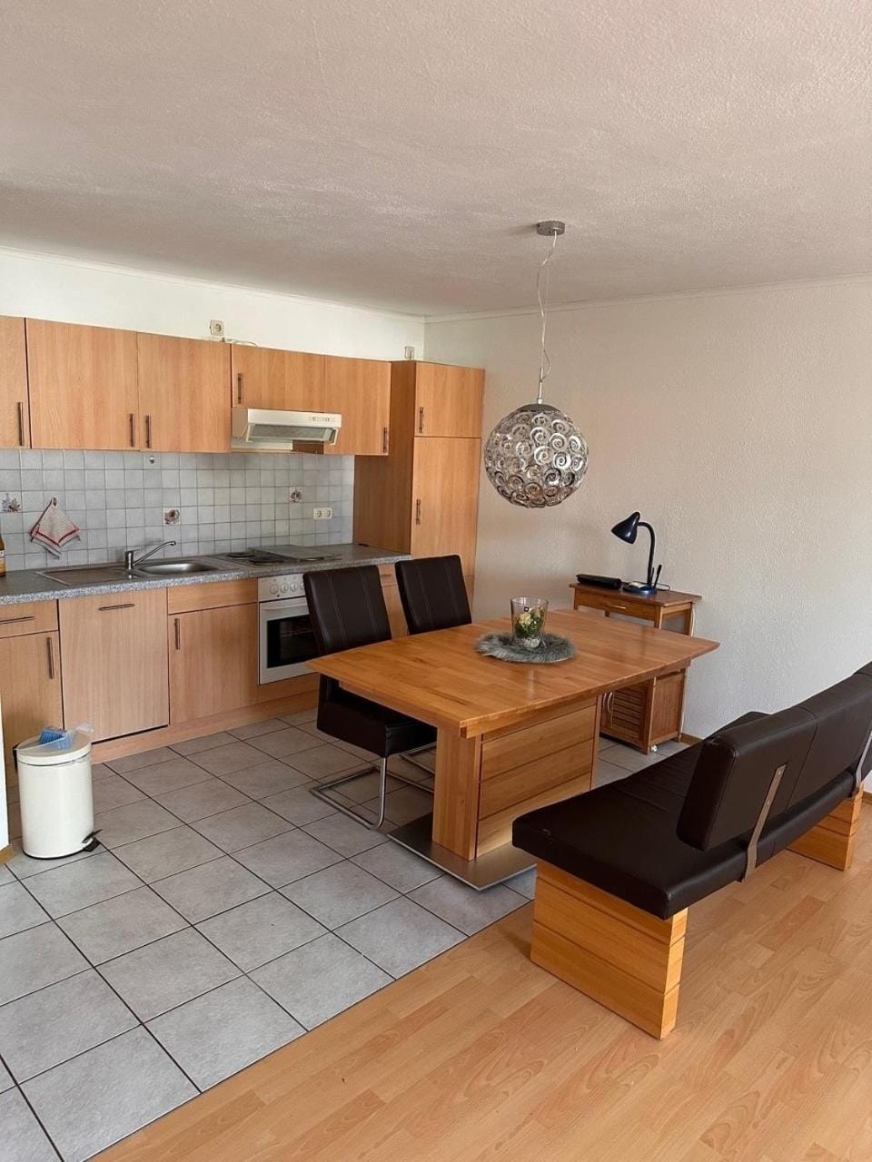 Seating area, Dining area, kitchen