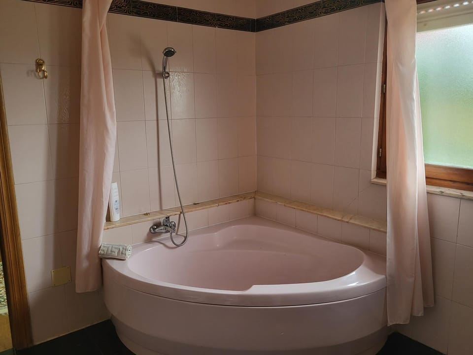 Bathroom, Bath