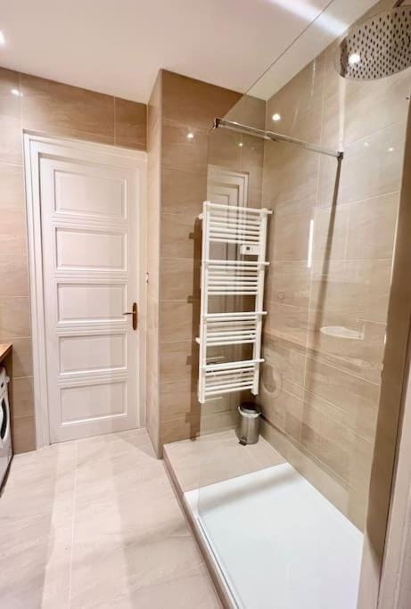 R'Apparts T3 Le Prestige Grenoblois Apartment in Grenoble