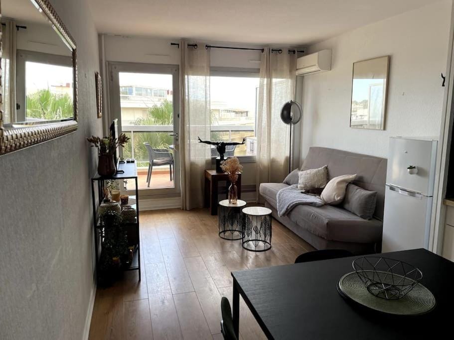 Charmant studio proche de la mer Apartment in Antibes