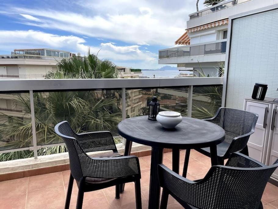 Charmant studio proche de la mer Apartment in Antibes