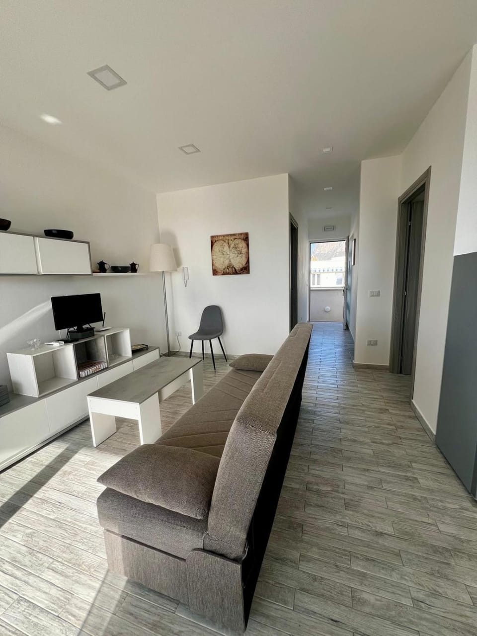 TV and multimedia, Living room, Seating area, Sea view