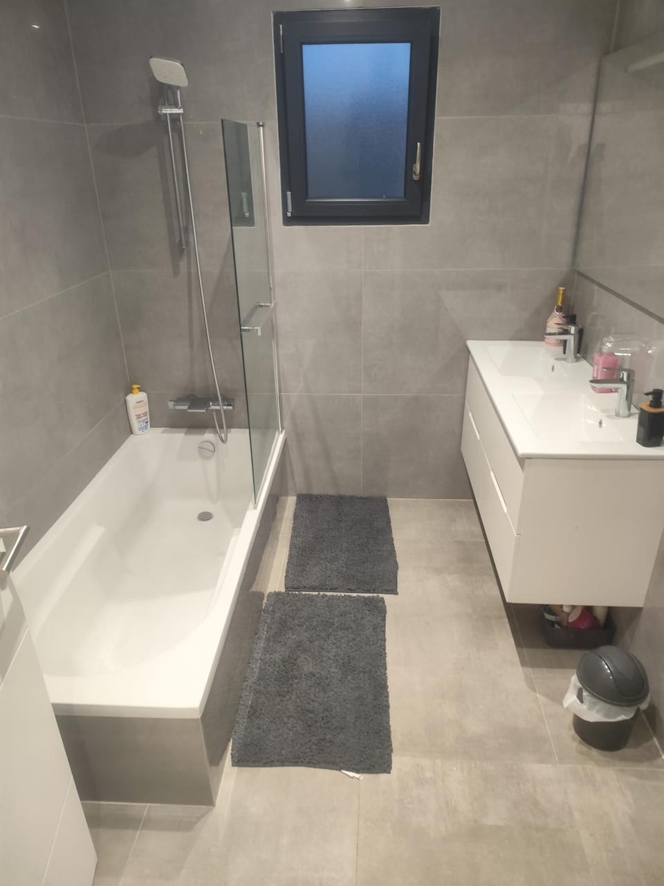 Chambre spacieuse #1 Vacation rental in Auvergne-Rhône-Alpes