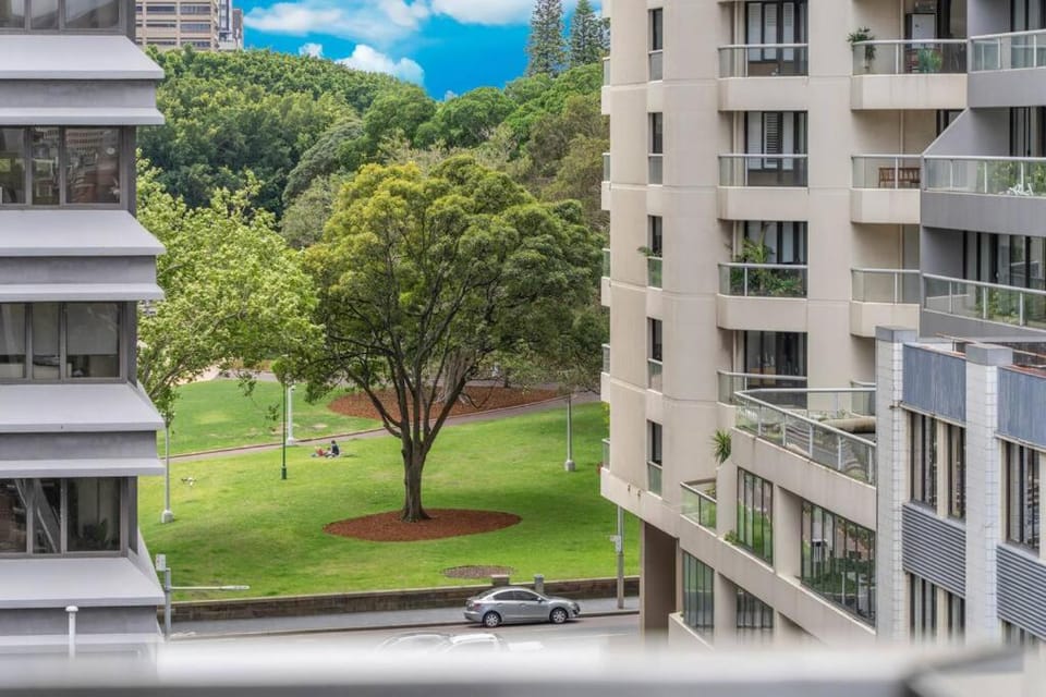 Spacious 2BR with Huge Balcony by Hyde Park CBD Apartment in Surry Hills