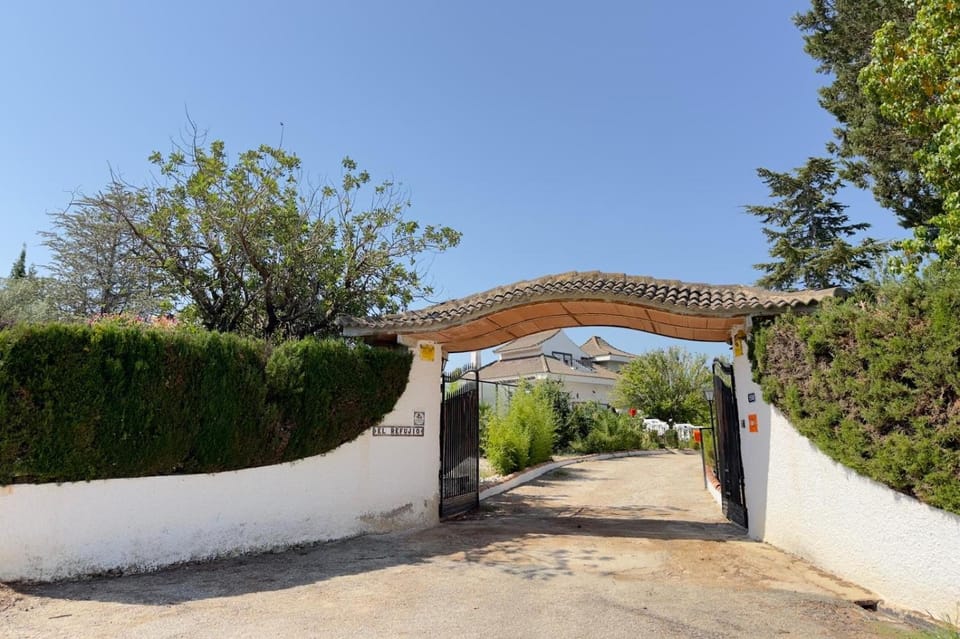 El Refujio maison independante avec vraie piscine privée au sel chauffee pas de chlore House in Valencian Community