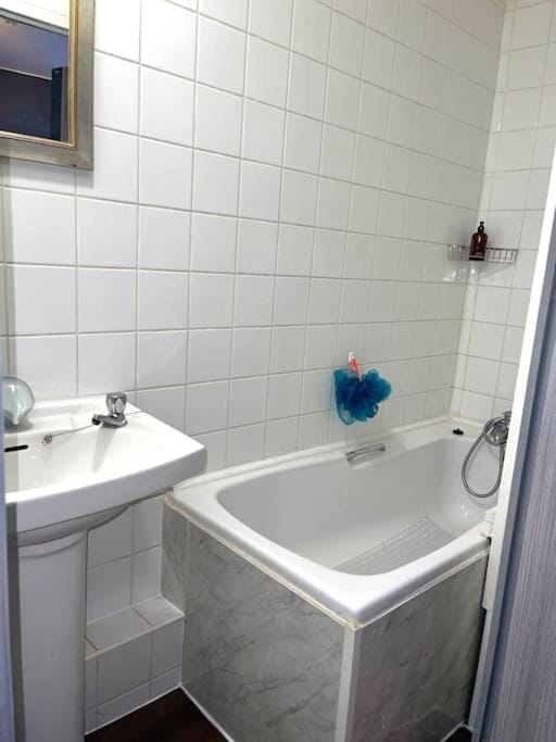 Bathroom, Bath
