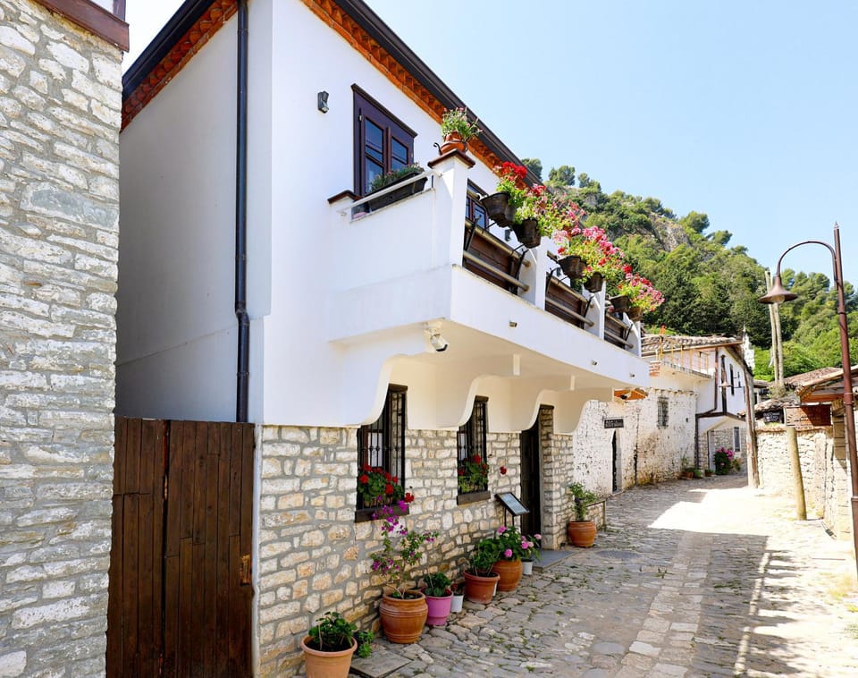 Property building, Day, Neighbourhood, Street view