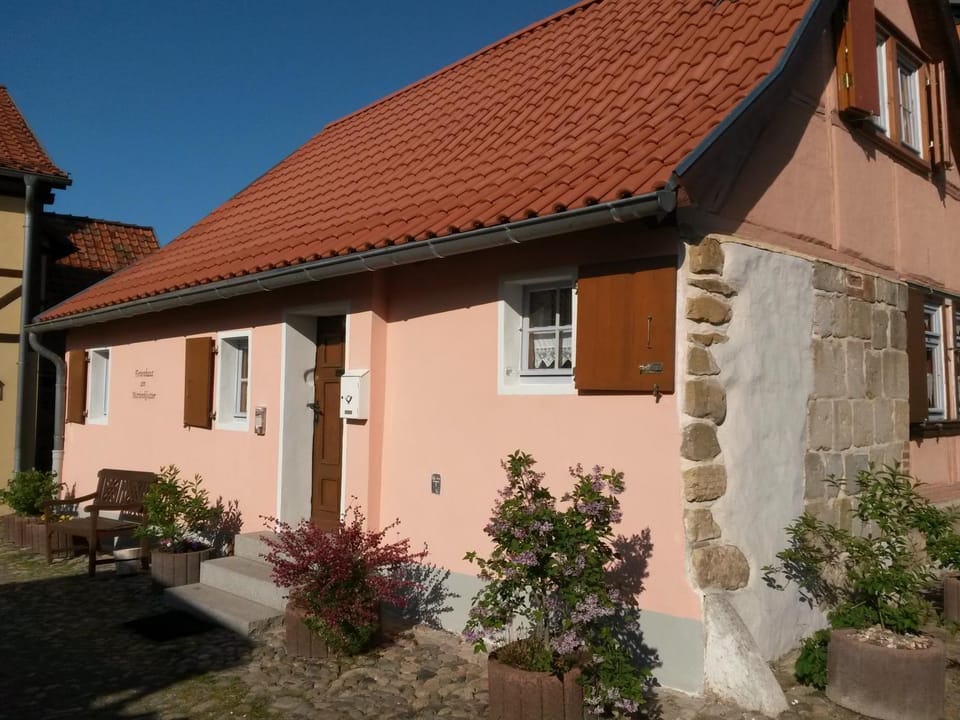 Property building, Facade/entrance