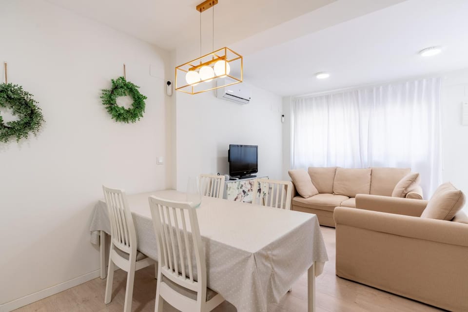 Whitey House in Triana Apartment in Seville