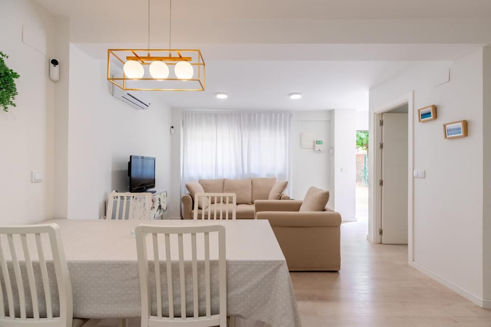 Whitey House in Triana Apartment in Seville