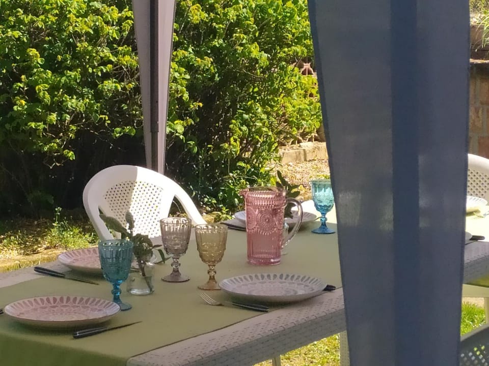 Garden, Dining area