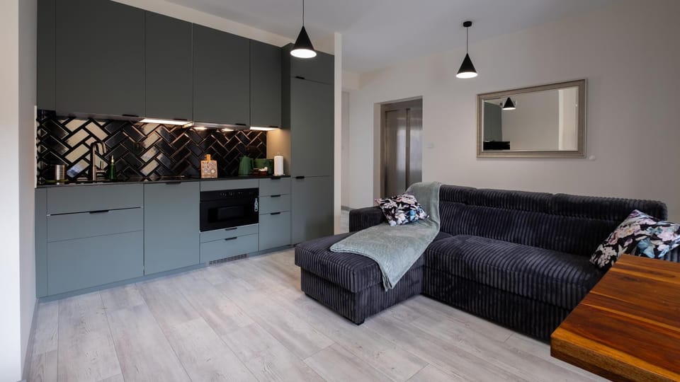 Kitchen or kitchenette, Seating area