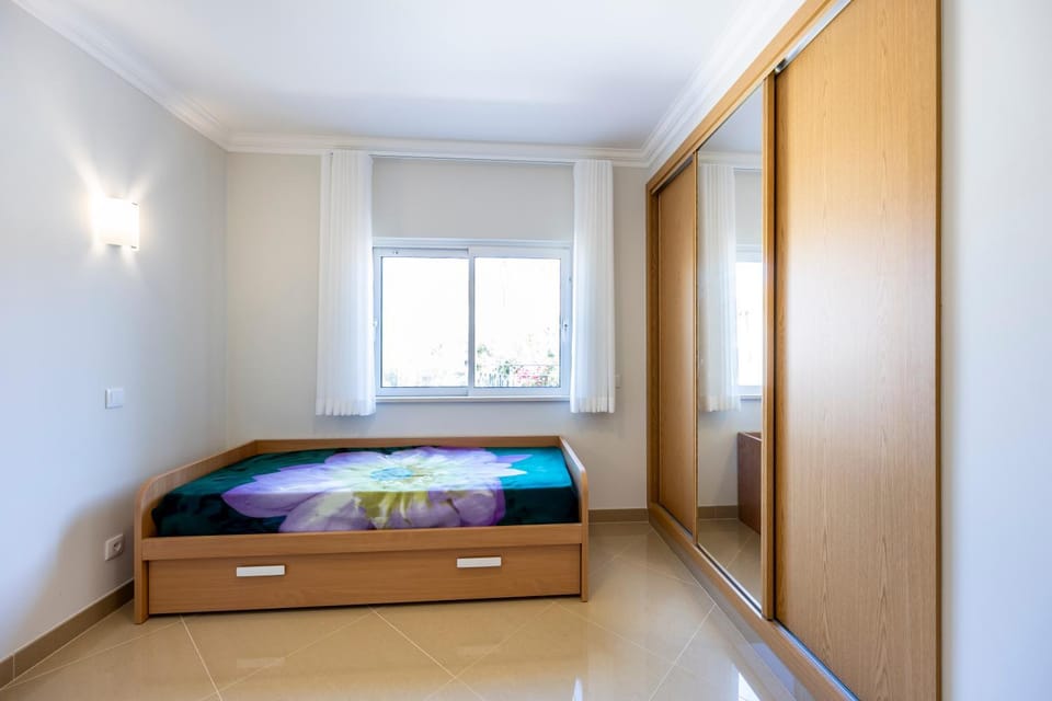 Bed, Bedroom, wardrobe