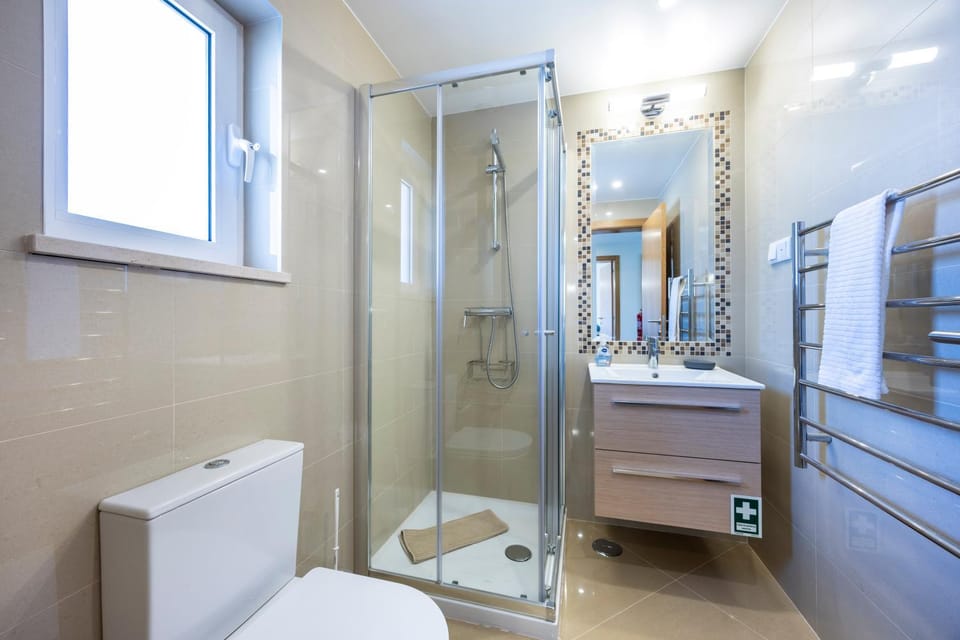 Shower, Toilet, Bathroom
