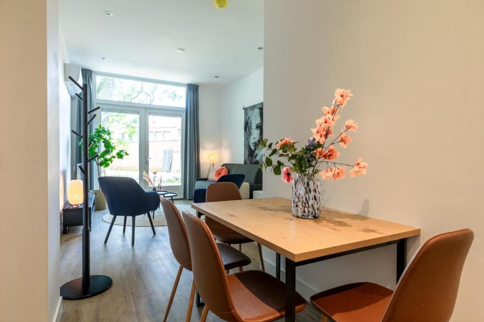 Fast WiFi, vibrant home, 10 min from Efteling Apartment in Tilburg
