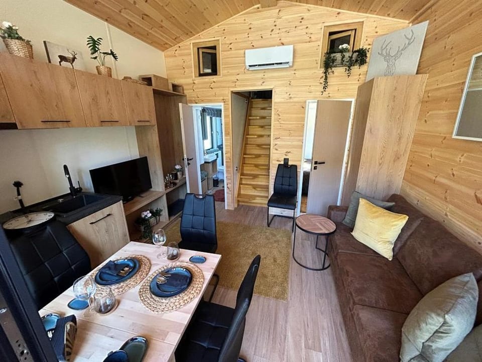 Kitchen or kitchenette, Living room, Dining area