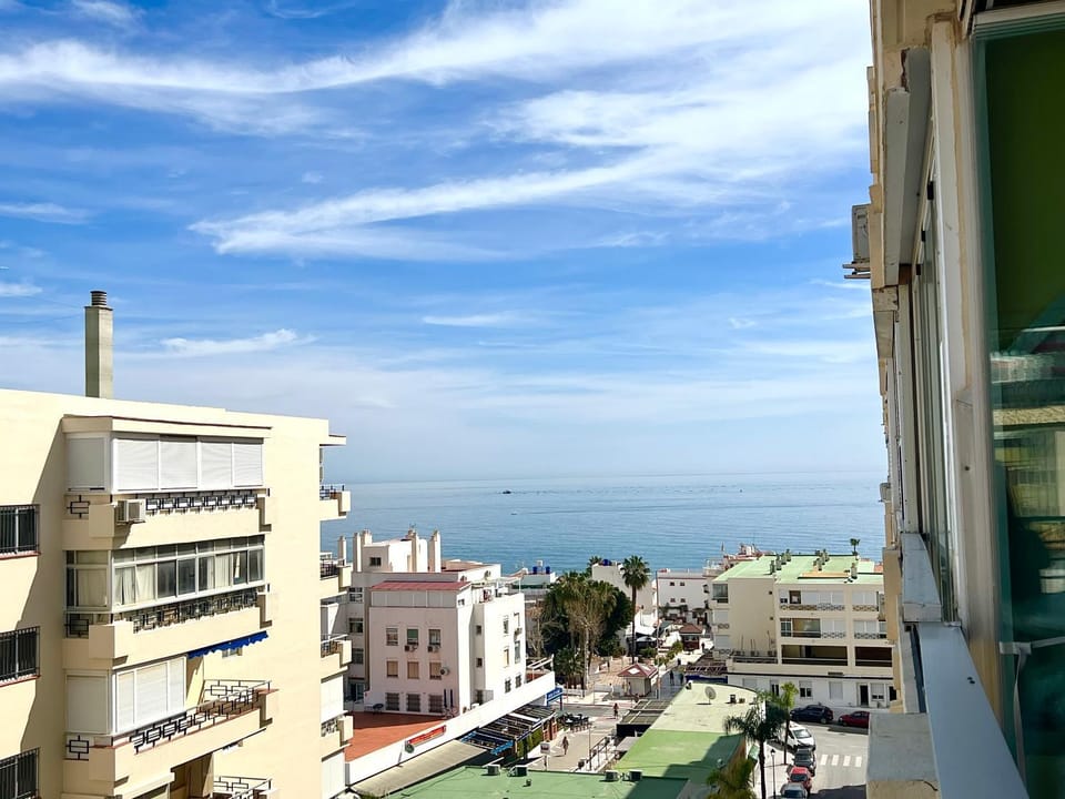 Day, Neighbourhood, Balcony/Terrace, Beach, Sea view, Location