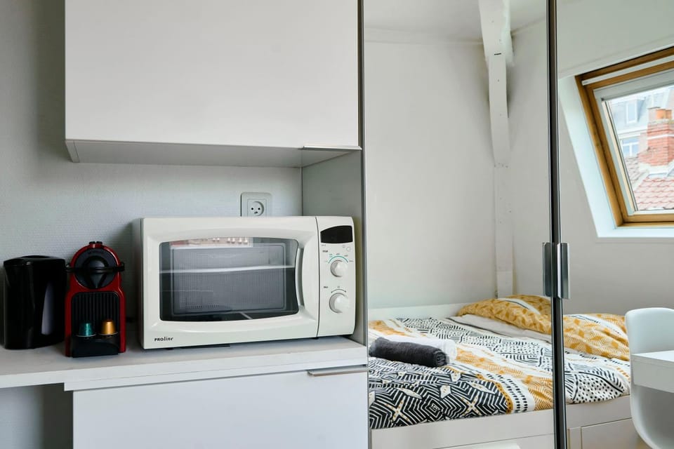 Coffee/tea facilities, Kitchen or kitchenette, microwave