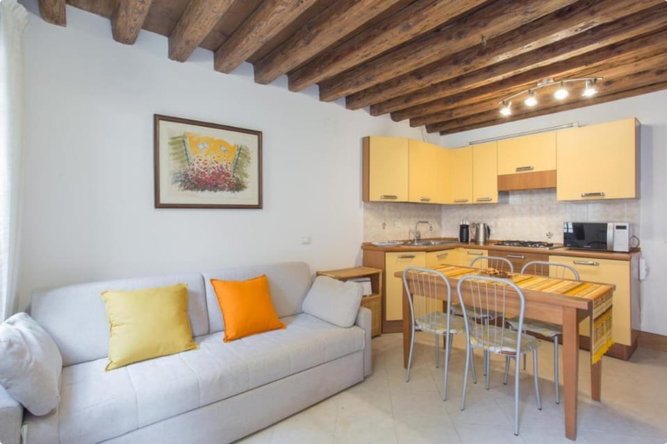 Kitchen or kitchenette, Living room, Dining area