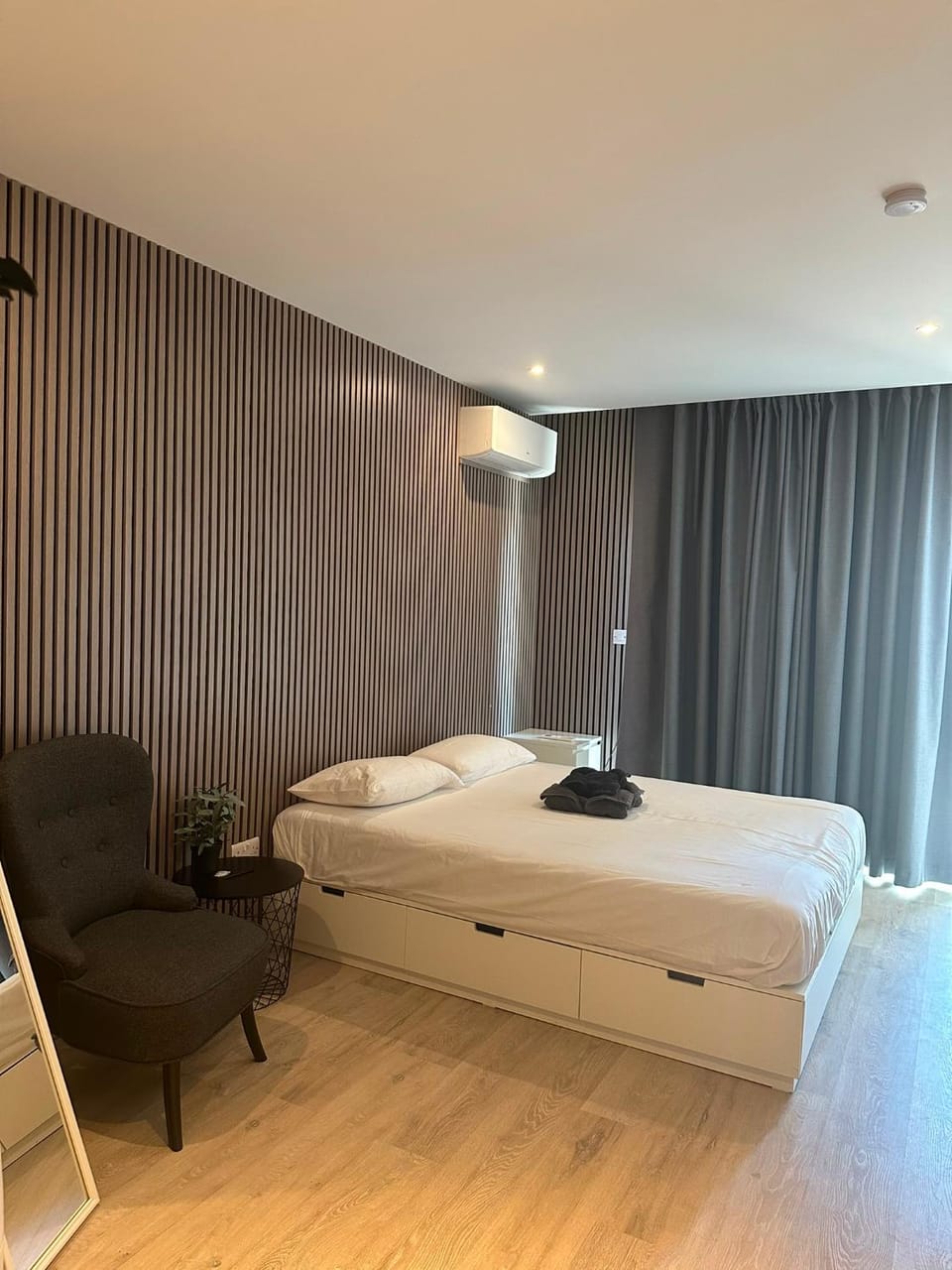 Bed, Bedroom, wardrobe