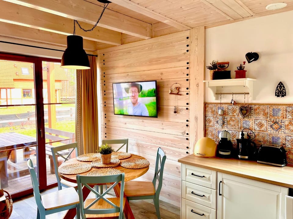 TV and multimedia, Living room, Dining area