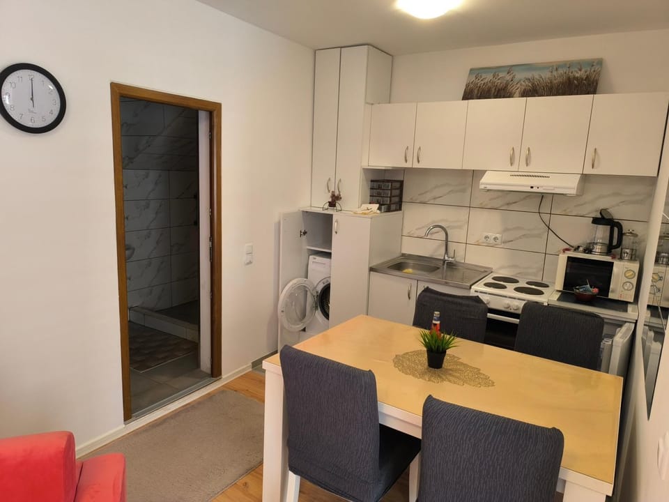 Dzeni apartman Apartment in Federation of Bosnia and Herzegovina