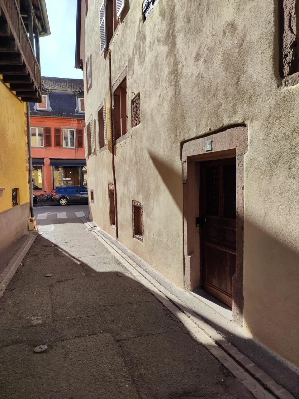 Property building, Street view, Location
