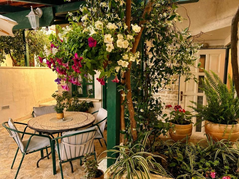 Apartment Garden Apartment in Makarska