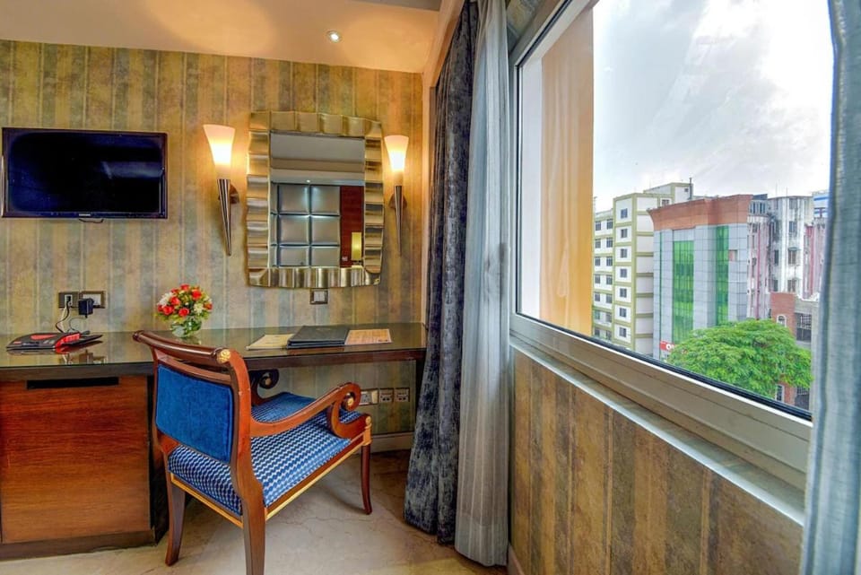 TV and multimedia, Kitchen or kitchenette, Seating area, City view